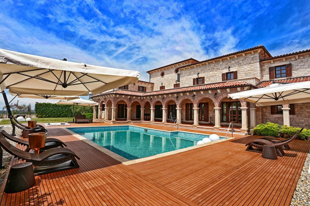 Villa Carolus-Luxurious Istrian Villa Barat  Εξωτερικό φωτογραφία