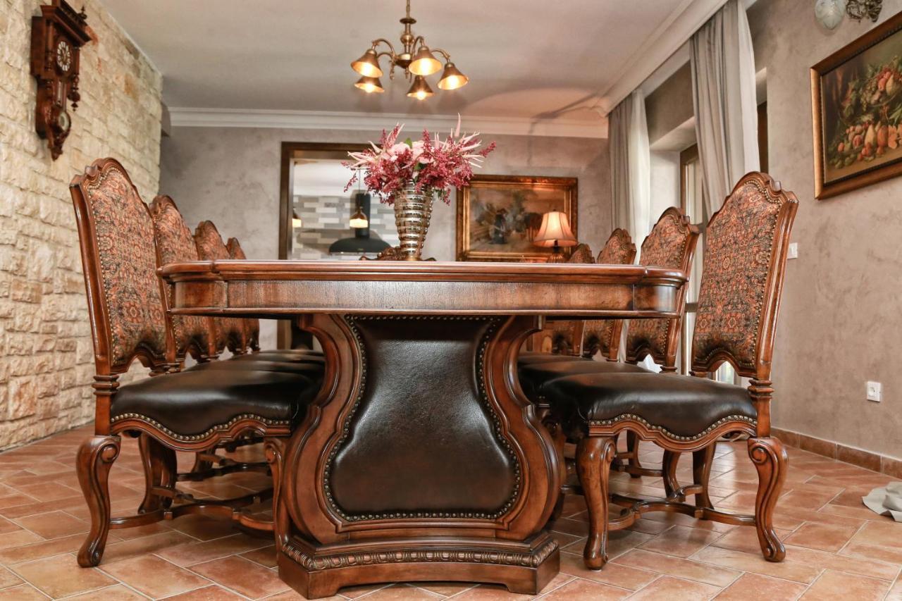 Villa Carolus-Luxurious Istrian Villa Barat  Εξωτερικό φωτογραφία