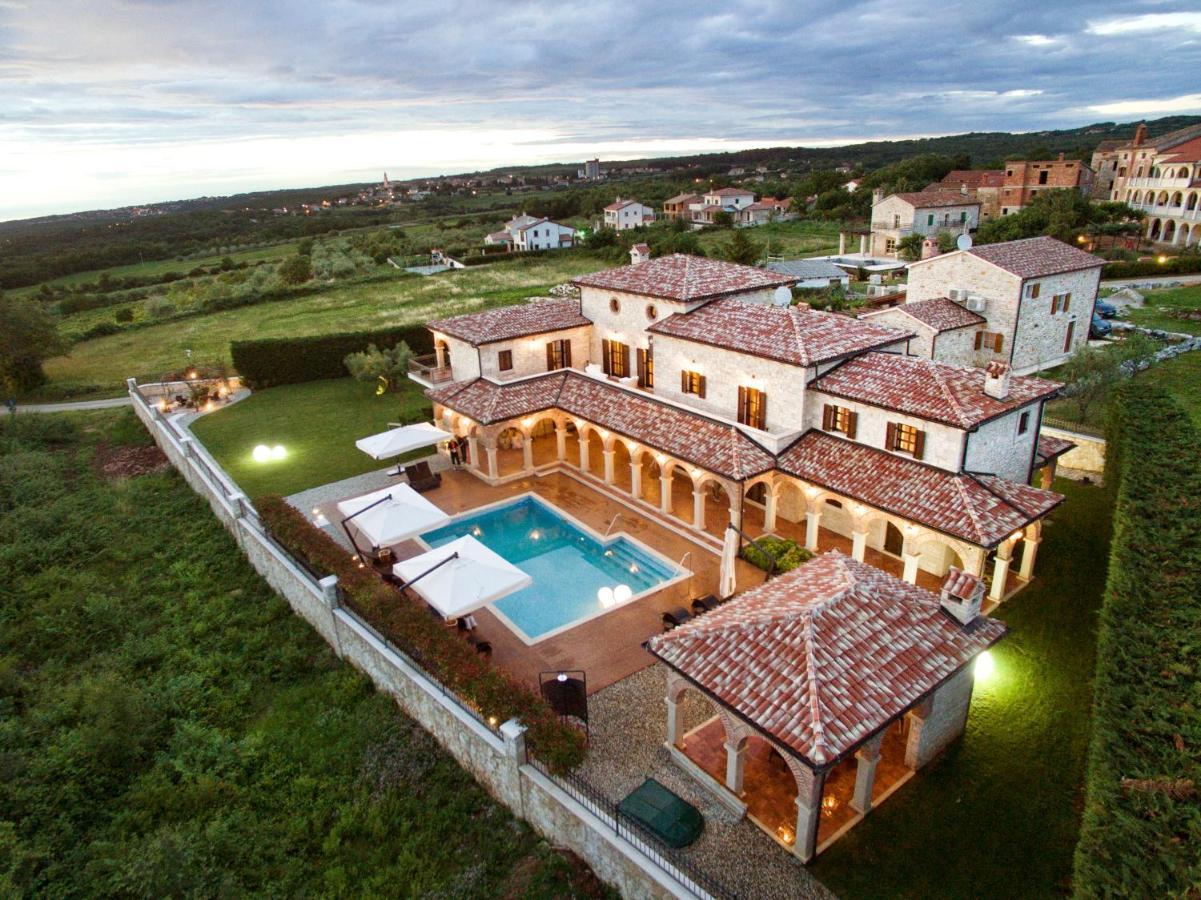 Villa Carolus-Luxurious Istrian Villa Barat  Εξωτερικό φωτογραφία
