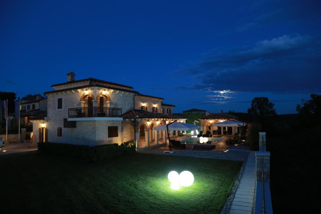 Villa Carolus-Luxurious Istrian Villa Barat  Εξωτερικό φωτογραφία