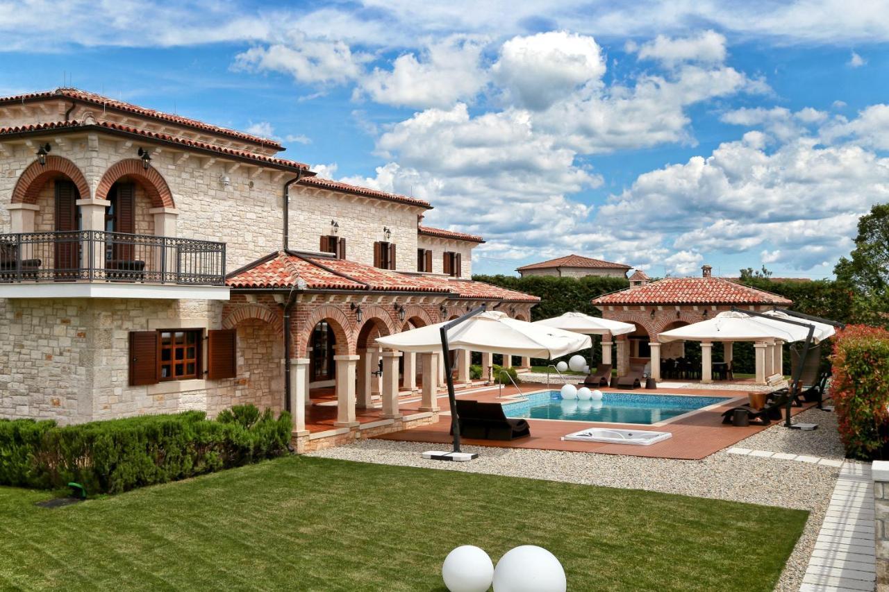 Villa Carolus-Luxurious Istrian Villa Barat  Εξωτερικό φωτογραφία