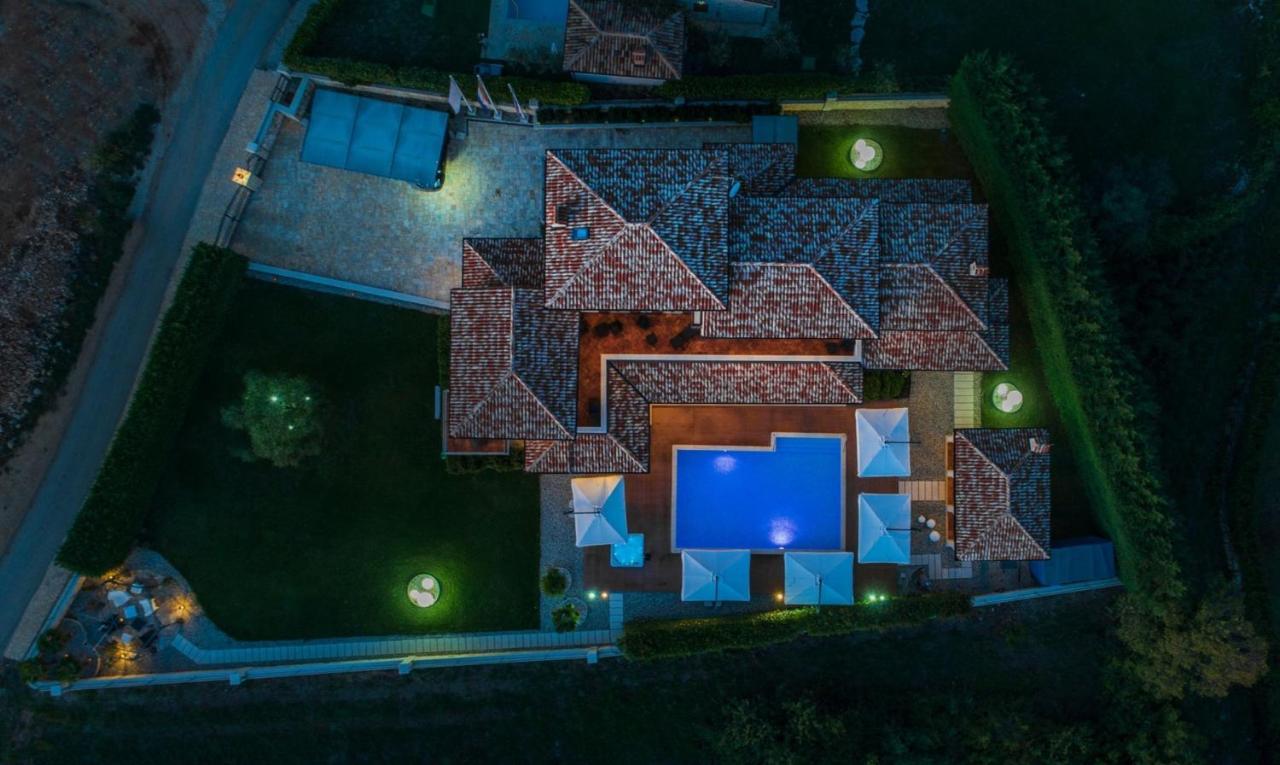 Villa Carolus-Luxurious Istrian Villa Barat  Εξωτερικό φωτογραφία