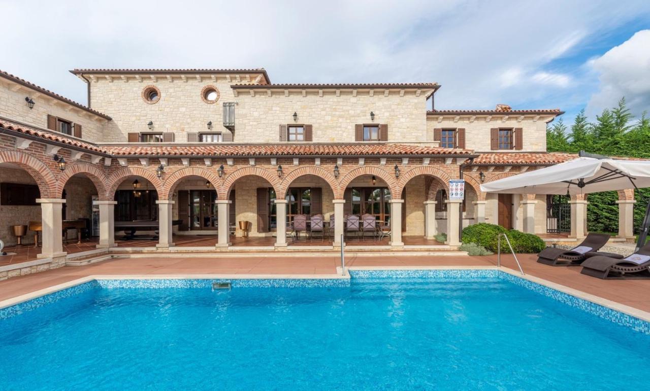 Villa Carolus-Luxurious Istrian Villa Barat  Εξωτερικό φωτογραφία