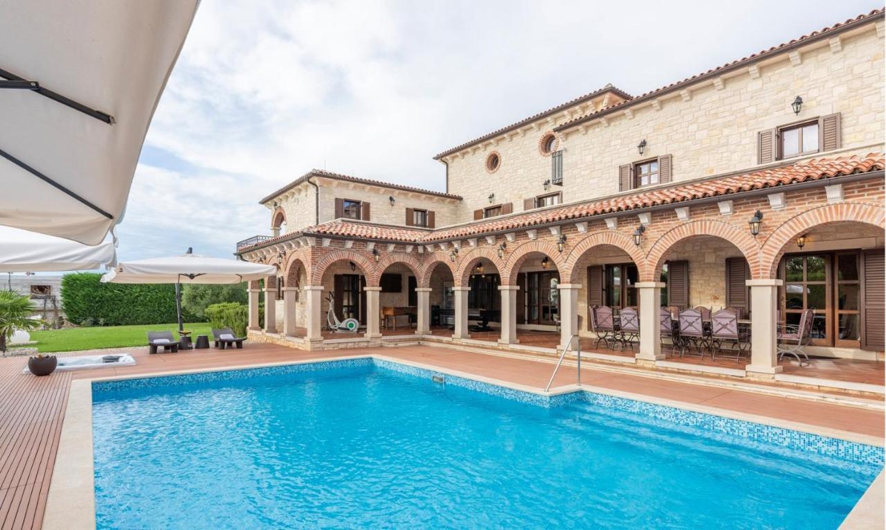 Villa Carolus-Luxurious Istrian Villa Barat  Εξωτερικό φωτογραφία