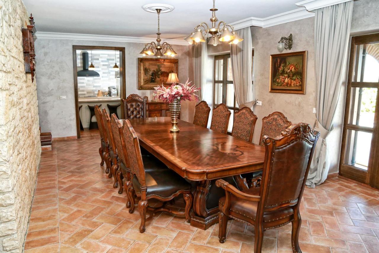 Villa Carolus-Luxurious Istrian Villa Barat  Εξωτερικό φωτογραφία
